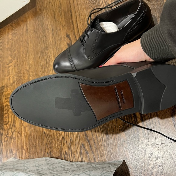 Men’s Zegna black leather dress shoe - Picture 5 of 11